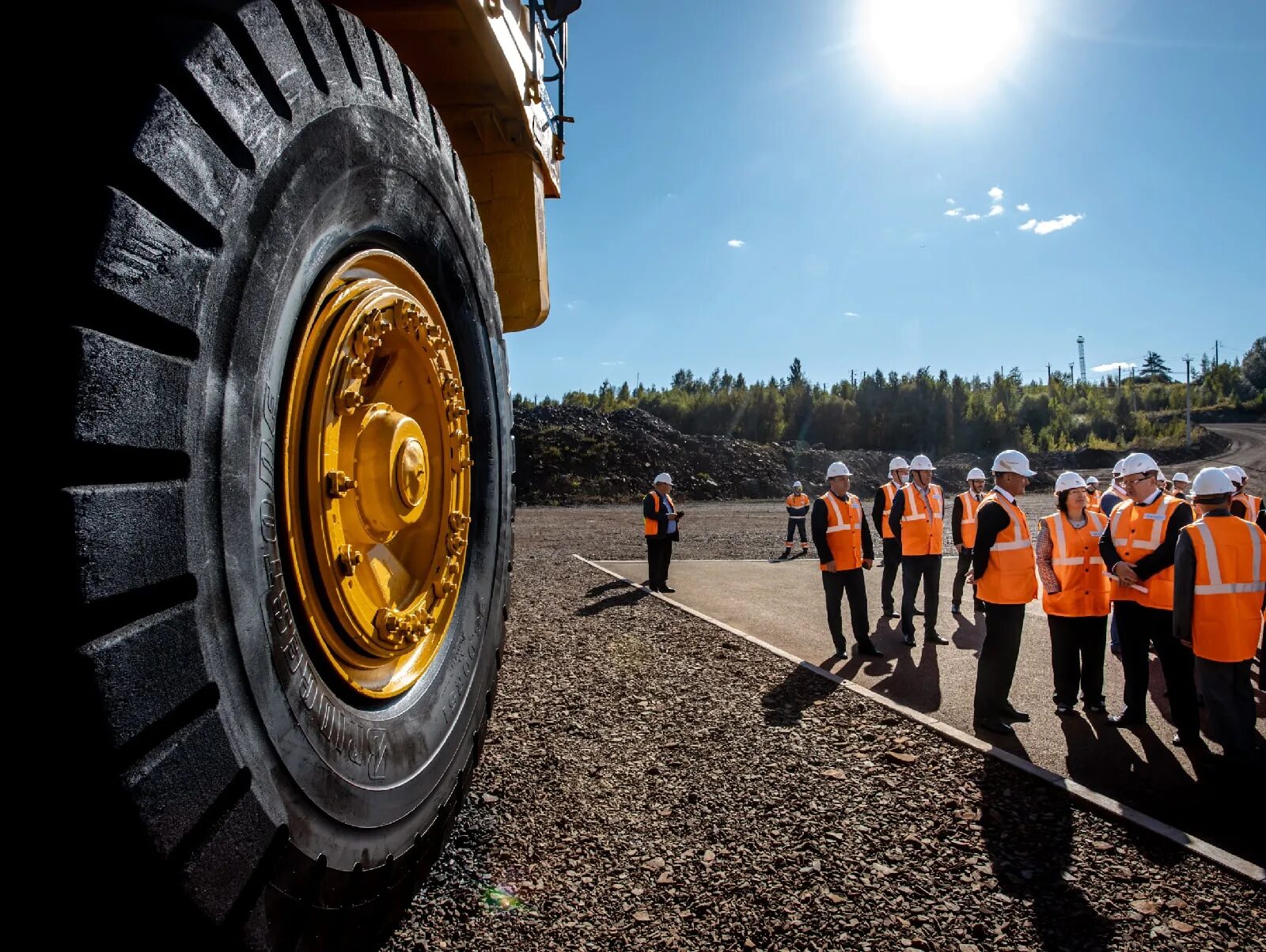Михайловский гок им а. Михайловский горно-обогатительный комбинат мгок. Директор по производству михайловский гок. Гоки имя. Михайловский горно-обогатительный комбинат.