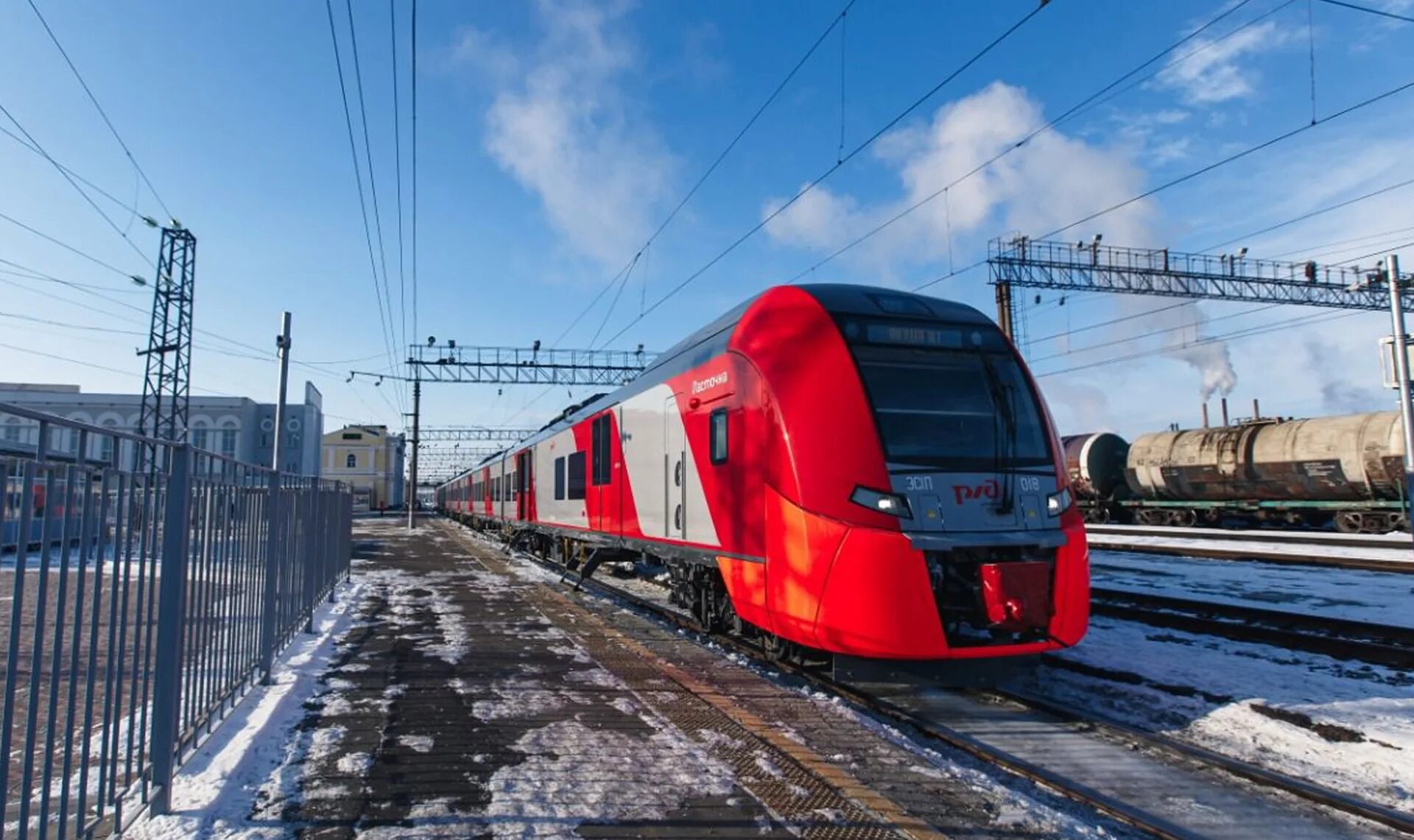 Скоростная электричка оренбург. Электропоезд Ласточка Орск Оренбург. Электропоезд Ласточка Челябинск Магнитогорск. Ласточка Челябинск Карталы. Ласточка электропоезд.