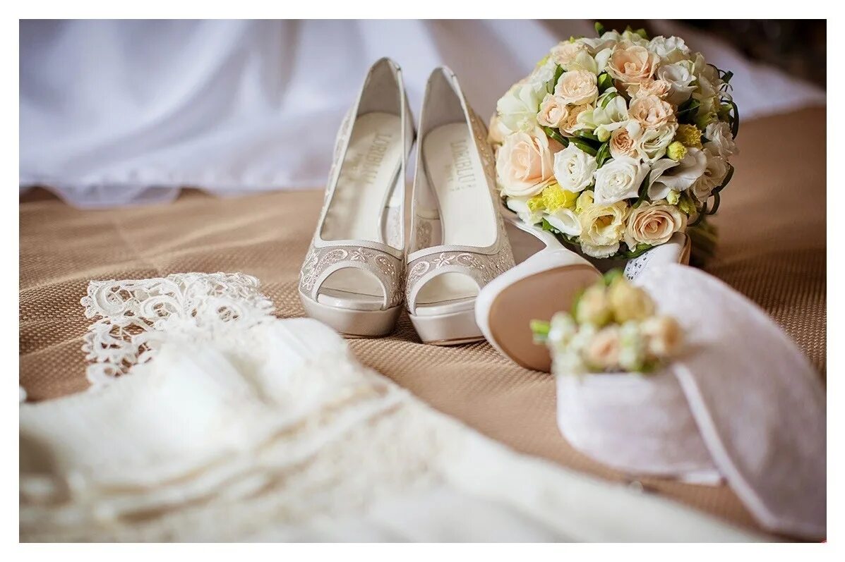снится свадьба чужая. сон подготовка к свадьбе сестры. жених с букетом и кольцом. свадебная фотосессия подготовка невесты. подготовка к свадьбе.