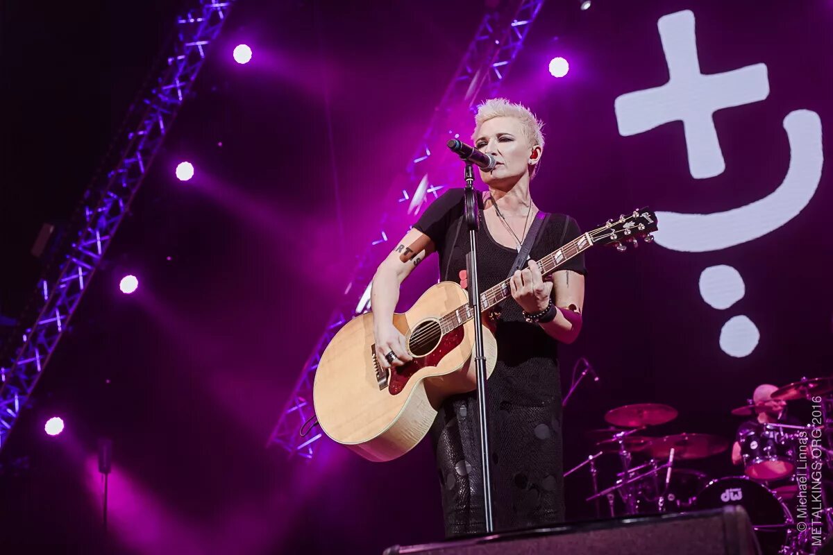 ночные снайперы концерт спб. чартова дюжина арбенина. диана арбенина 2020. ночные снайперы концерт в спб 2022. арбенина 2022.