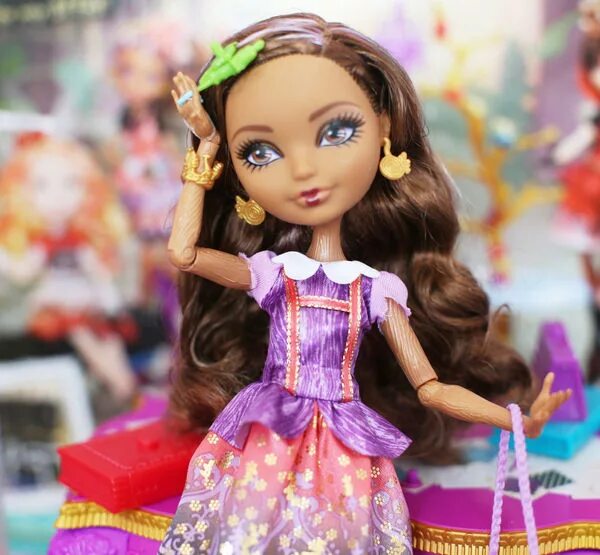 Сосна гималайская шишки. Сидар вуд кукла базовая. Эвер афтер хай кедра вуд. Эвер афтер хай куклы сидар. Кедр атласский шишки.