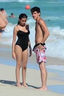madison-beer-in-a-swimsuit-beach-in-miami-12-31-2015-11 