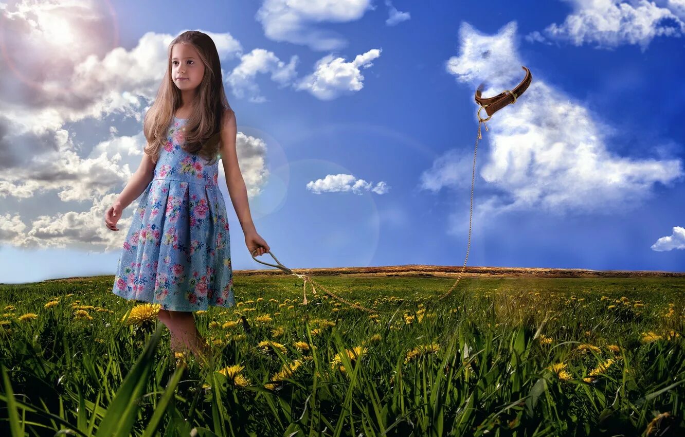 Красивые обои для лета для девочек. Девочка. Девочка на природе. Девочка на фоне поля. Девочка на фоне неба.