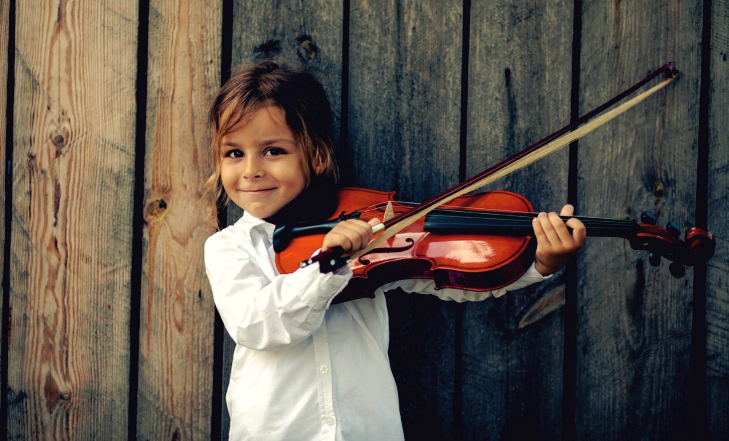 Скрипка для детей. Дети играющие на музыкальных инструментах. Дети играющие на скрипке. Дети играющие на муз инструментах. Играть первую скрипку это