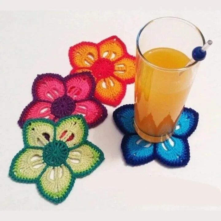 вязаные подставки под горячее. подстаканник крючком. вязаный подстаканник. чехол для кружки крючком. вязаный подстаканник.