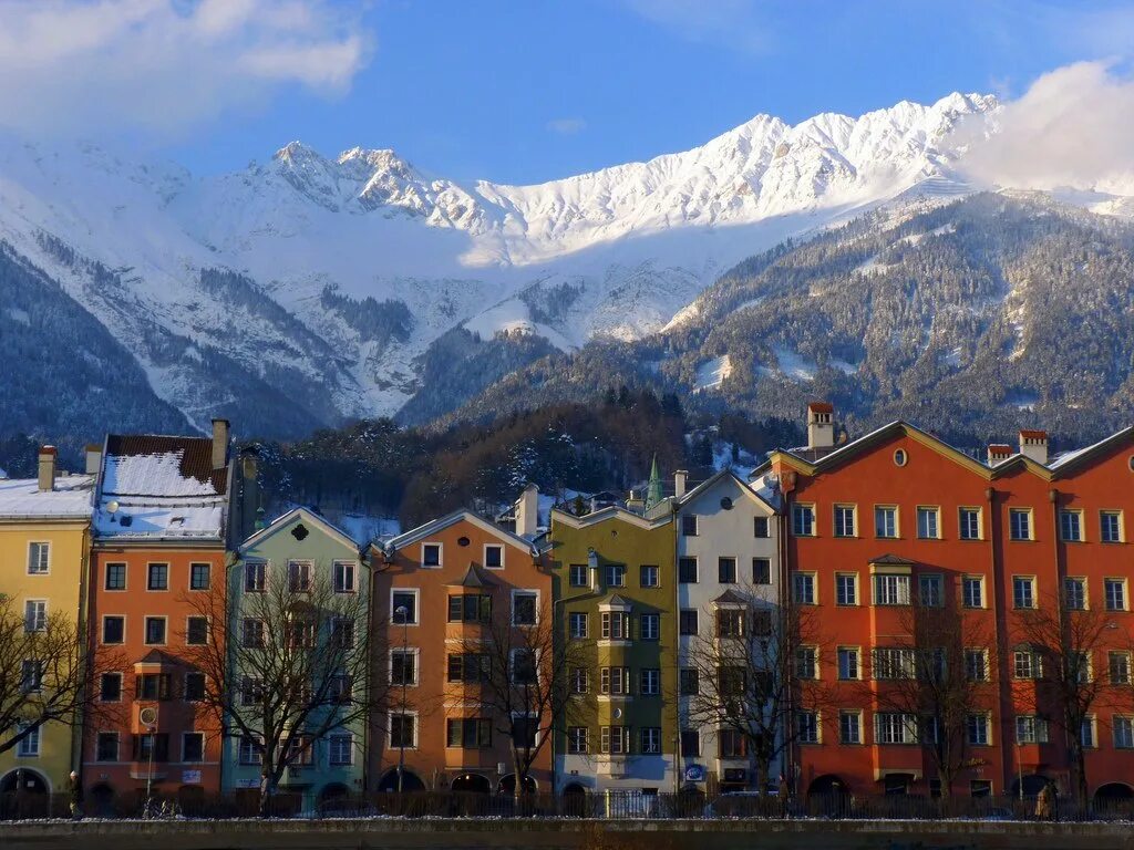 Инсбрук. Инсбрук Альпы. Инсбург город. Инсбрук Австрия климат. Инсбрук осенью.