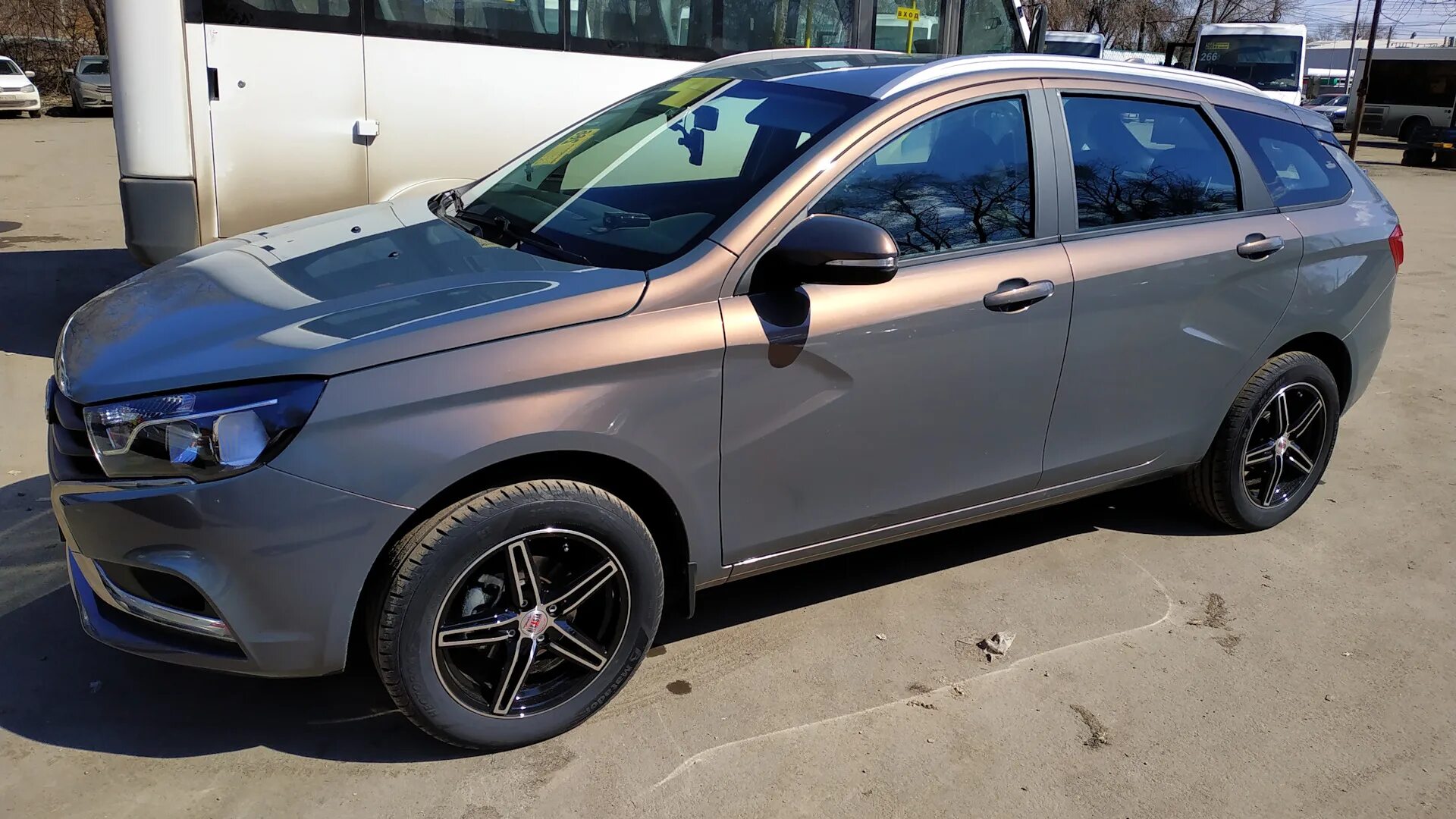 Фантомные цвета. Лада веста цвет 496 фантом. lada vesta sw цвет 496 фантом. веста цвета 496 - фантом. lada 496 фантом.