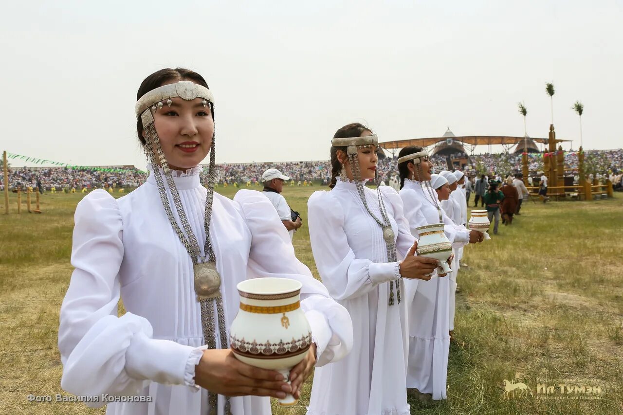 национальный праздник ысыах туймаады. якуты ысыах. ысыах туймаады праздник. ысыах якутский праздник. ысыахе туймаады.