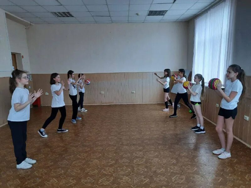 гимназия 7 каникулы. гимназия 7 каникулы. гимназия 7 саратов муленкова. гимназия 7 каникулы. школа 4 соликамск.