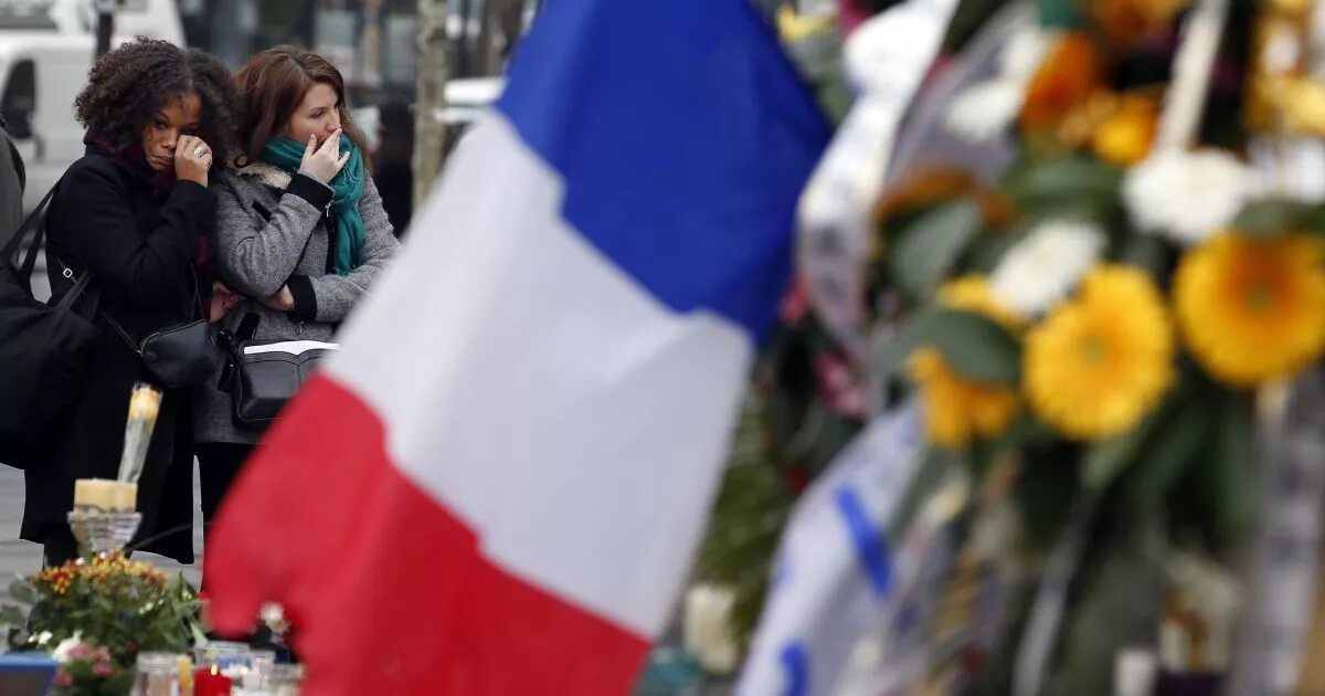 Теракт в франции. 13 Ноября 2015 Франция теракт. Терроризм во Франции.