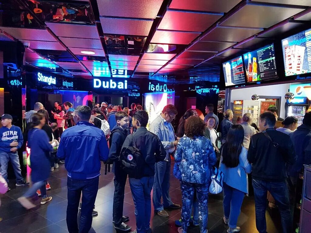 Детский торговый центр. Азия якутск. Азия кинотеатр якутск. Азия торговый центр нижний бестях. Трк азия якутск.