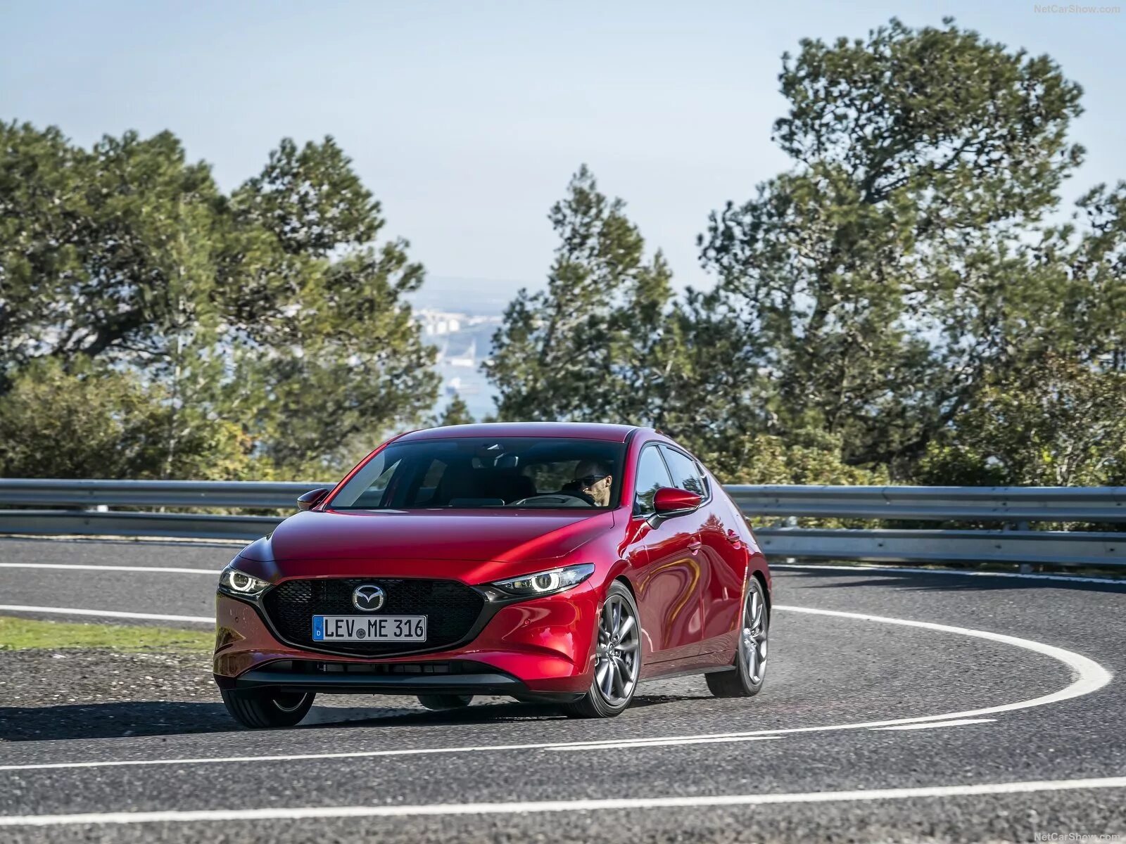 Открой mazda. Мазда 3 турбо. Мазда 2019 Red Soul Cristal. Мазда 3 гоночная. Mazda 3 BM Soul Red.