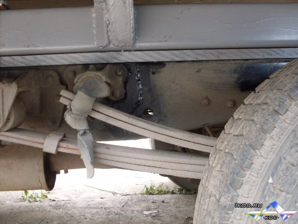 Газель стучит. Газель стук в передней подвеске. Передние подушки кабины газель 3302. Передний стабилизатор газель 3302. Газель стучит.