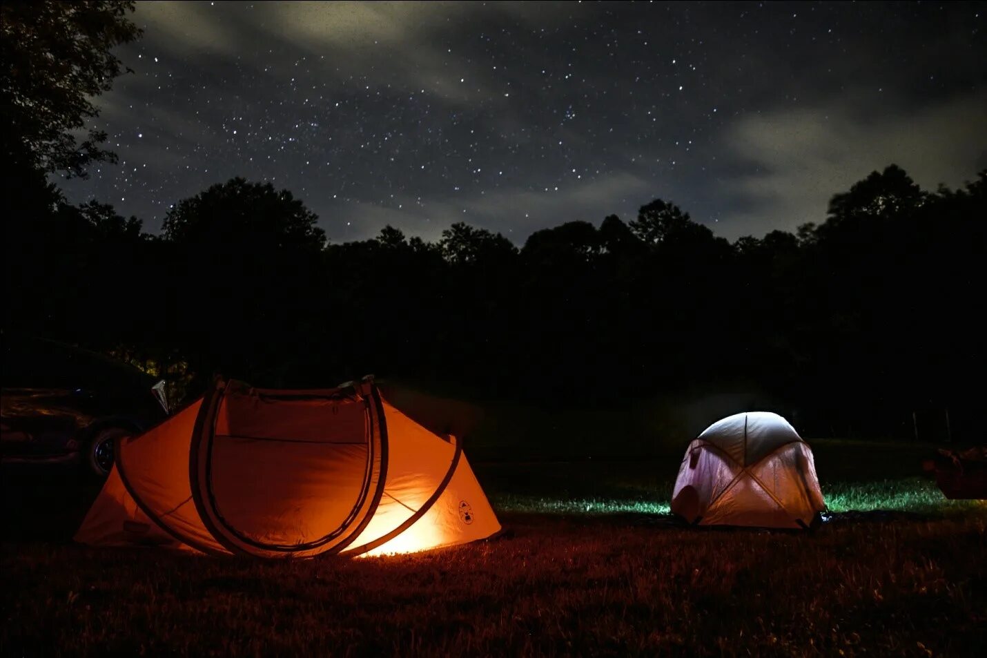 Camping lighting. Палатка. Палатка в лесу ночью. Вечер в палатке. Светящаяся палатка.