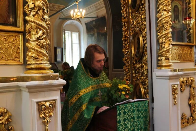 храм илии в отрадном расписание