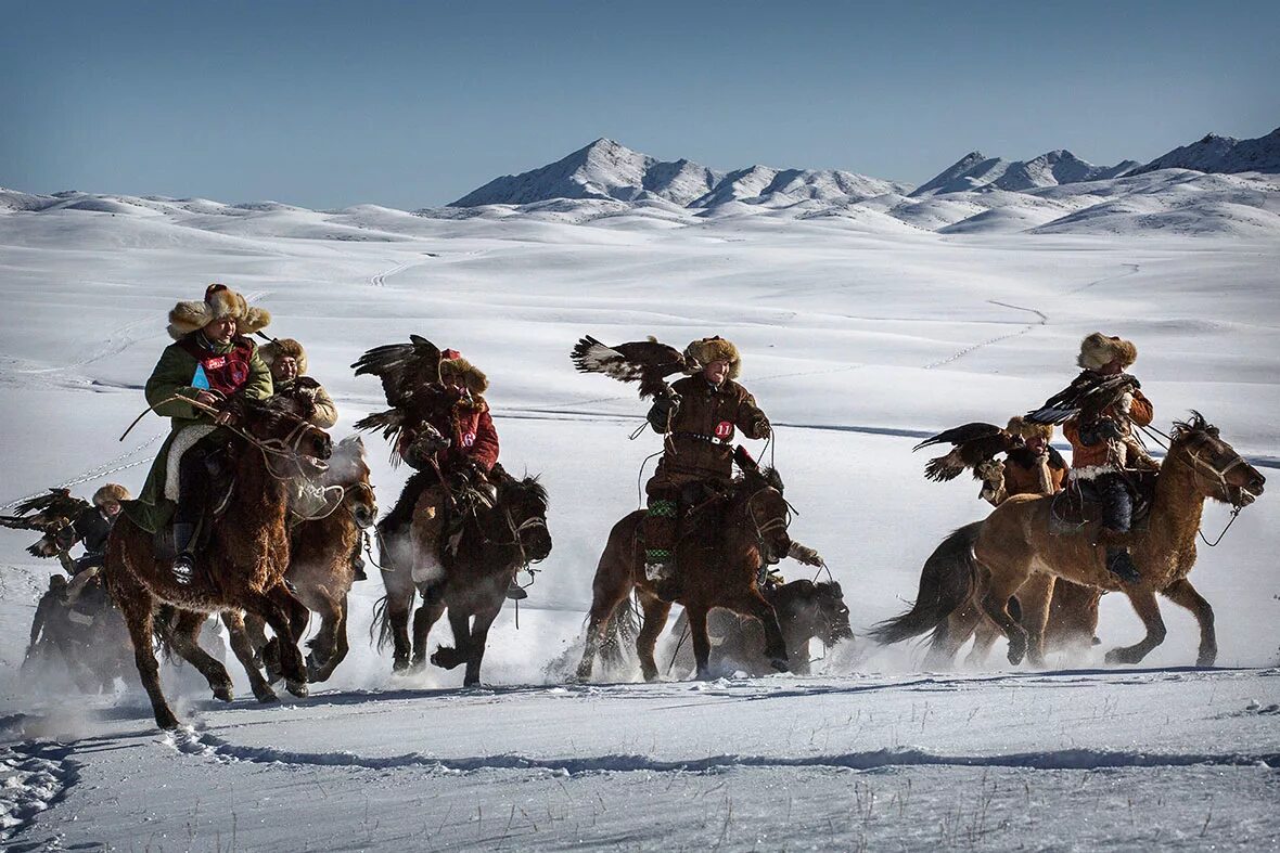 Казахи кочевники. Кочевники зимой. Кочевые народы. Горные кочевники. Kazakh videos