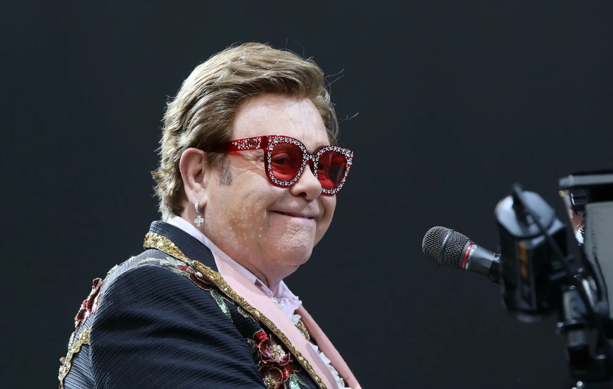 Элтон джон жив или нет. Элтон джон жив или нет. Элтон джон. Элтон джон. Элтон джон.