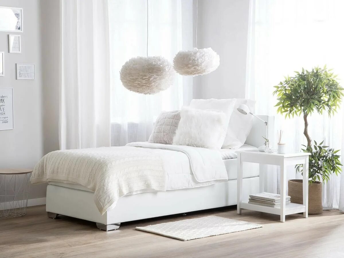 Кровать боком к стене двуспальная. Кровать из дерева белая. Кровать белый сон. White bed. Кровать белая дерево.