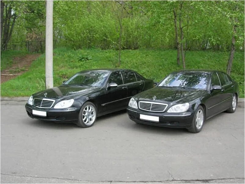 W220 мерседес дорест. Мерседес s55 амг. Золотистый мерседес 220. W220 рест и дорест фонари. Кузова мерседесов w220.