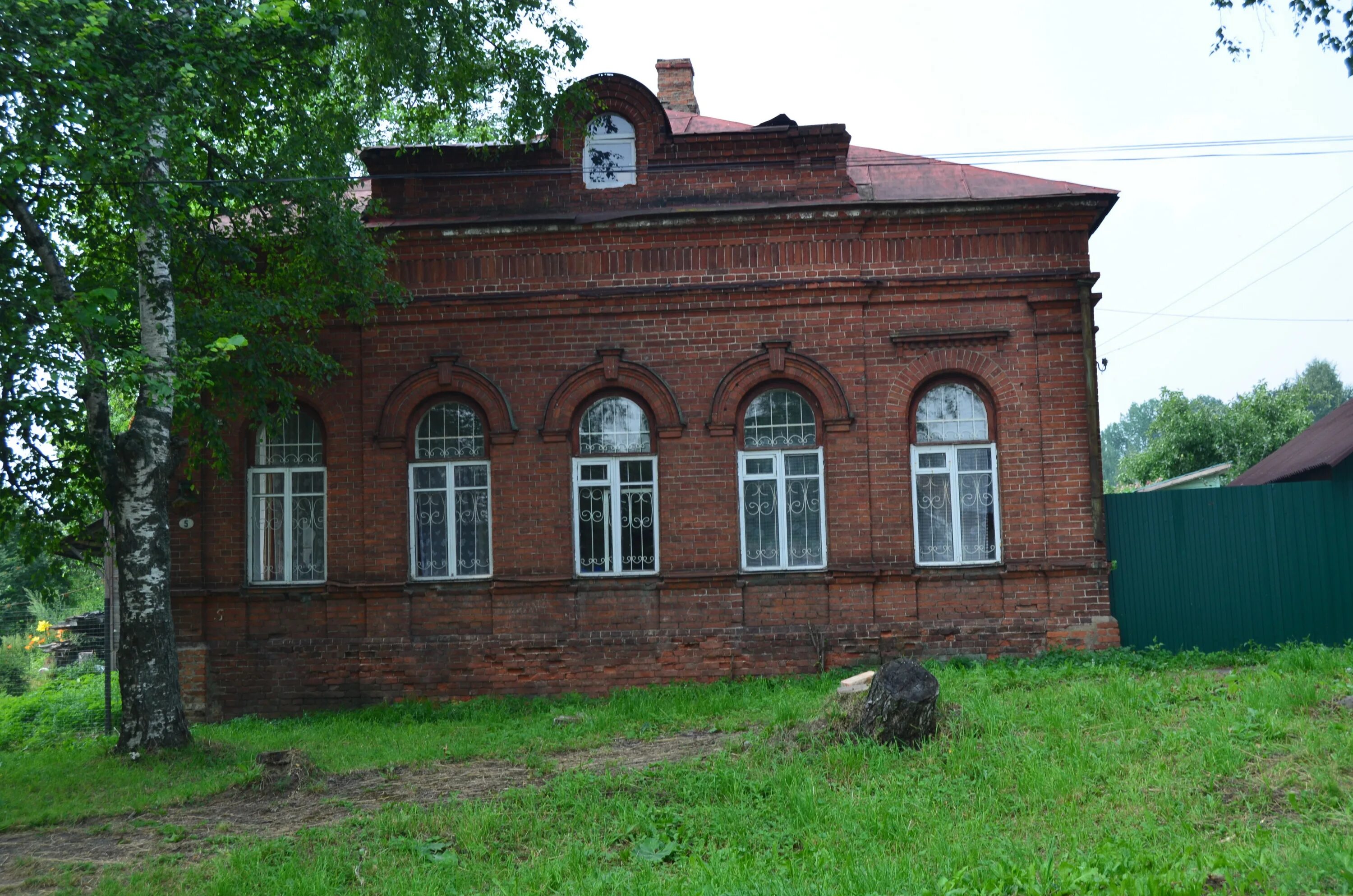 Тутаев Панина 5. Здание магистрата в Тутаеве Ярославской. Дома памятники архитектуры в Тутаеве. Дом в Тутаеве. Авито тутаев недвижимость купить