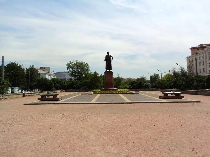 Суворовская пл. Площадь Суворова Москва. Суворовская площадь Москва. Сквер Суворова Москва. Сквер на Суворовской площади.