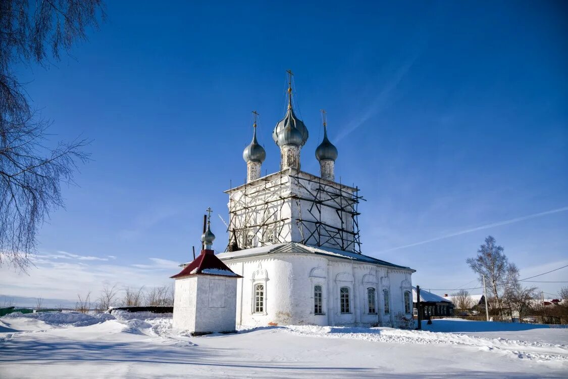 Церкви ростовского района ярославской области. Угодичи Ростовский район Ярославская область. Село Угодичи Ростовский район Ярославская область. Угодичи Никольская Церковь. Никольский храм села Угодичи.