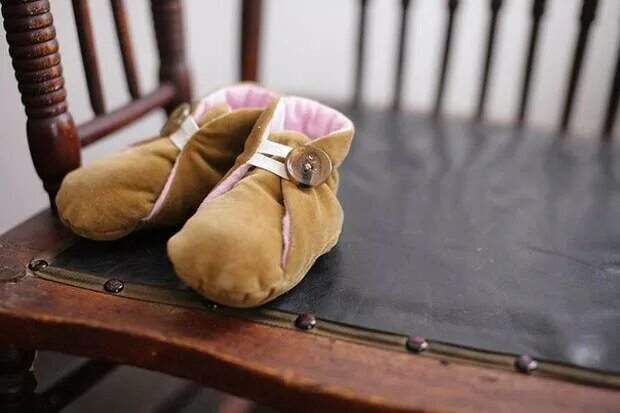 Детские ботиночки неношеные. Продаются детские ботинки неношные. Хемингуэй ботиночки неношеные. For sale baby shoes never worn. Продаются детские ботиночки.