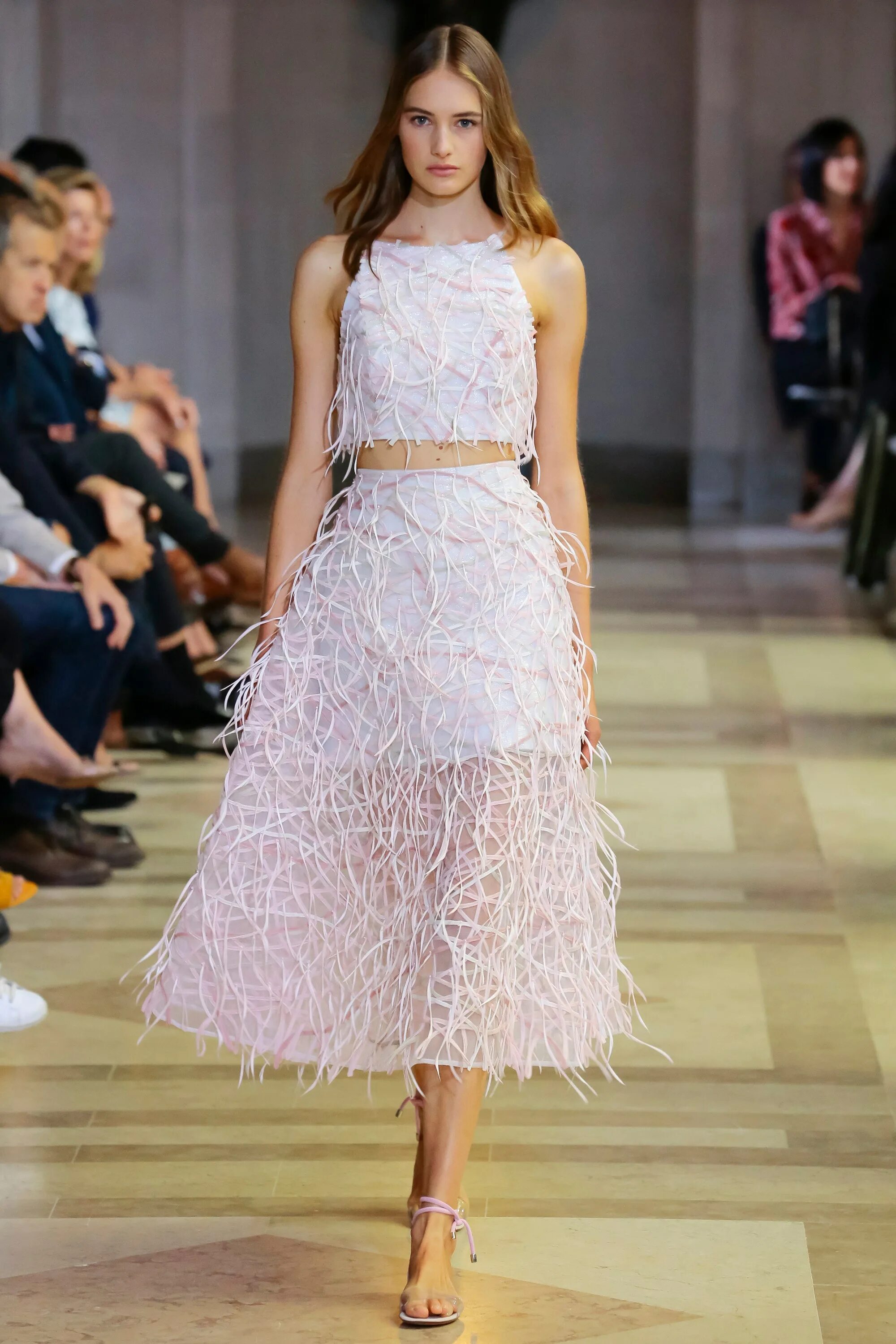 Модные фото 2023. Каролина Эррера коллекция лето 2021. Коллекция Carolina Herrera 2021 Весна лето. Платья Каролина Херрера Весна 2021. Каролина Херрера Весна лето 2016.