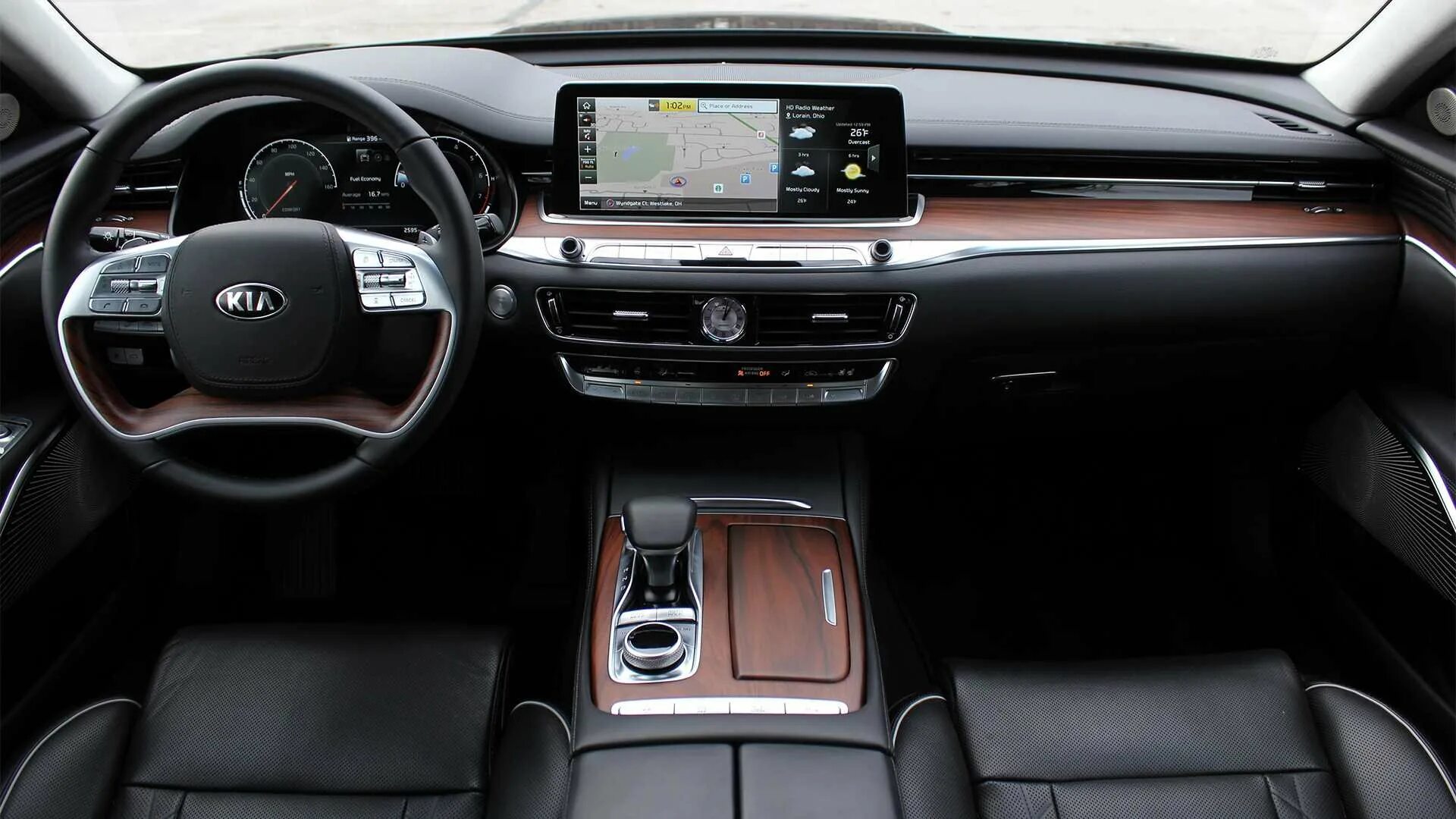 Купить б/у Kia K900 II 3.3 AT (249 л.с.) 4WD бензин автомат в Москве: чёрный Киа