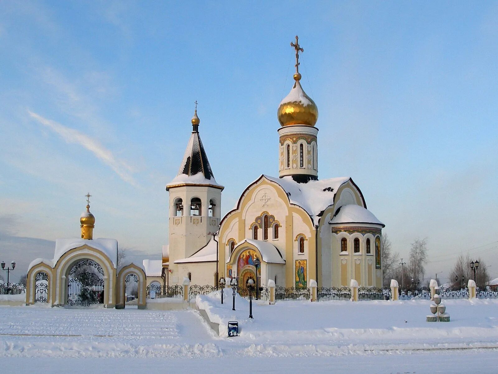 Город Югорск Церковь Сергия Радонежского. Храм Воскресения Христова (Ханты-Мансийск). Югорск ХМАО-Югра.