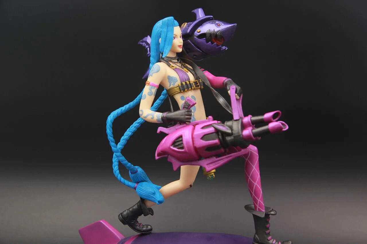 Jinx 50 chapter. Джинкс лига легенд фигурка. Jinx League of Legends фигурка. Статуэтка League of Legends Джинкс.