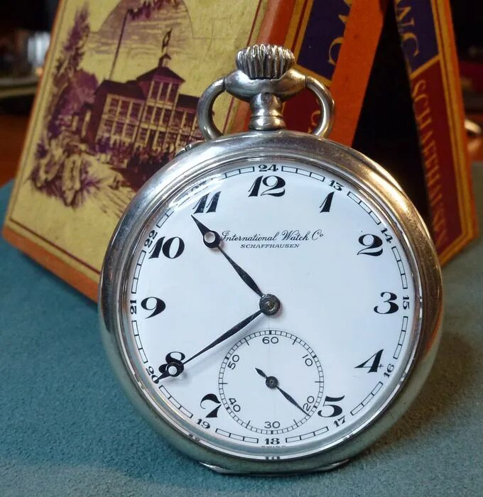 Часы интернационал. Schaffhausen часы карманные. Schaffhausen карманные часы 1912 года. Часы International watch co Schaffhausen. Карманные часы Zenith 1970-80.