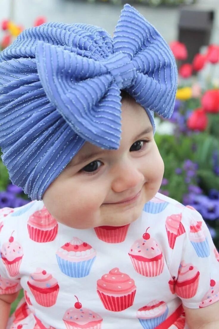 Шапочка своими руками для девочки. Девочка в шапочке. Девочка в шапочке. Шапочка своими руками для девочки. Шапочки из трикотажа для детей.