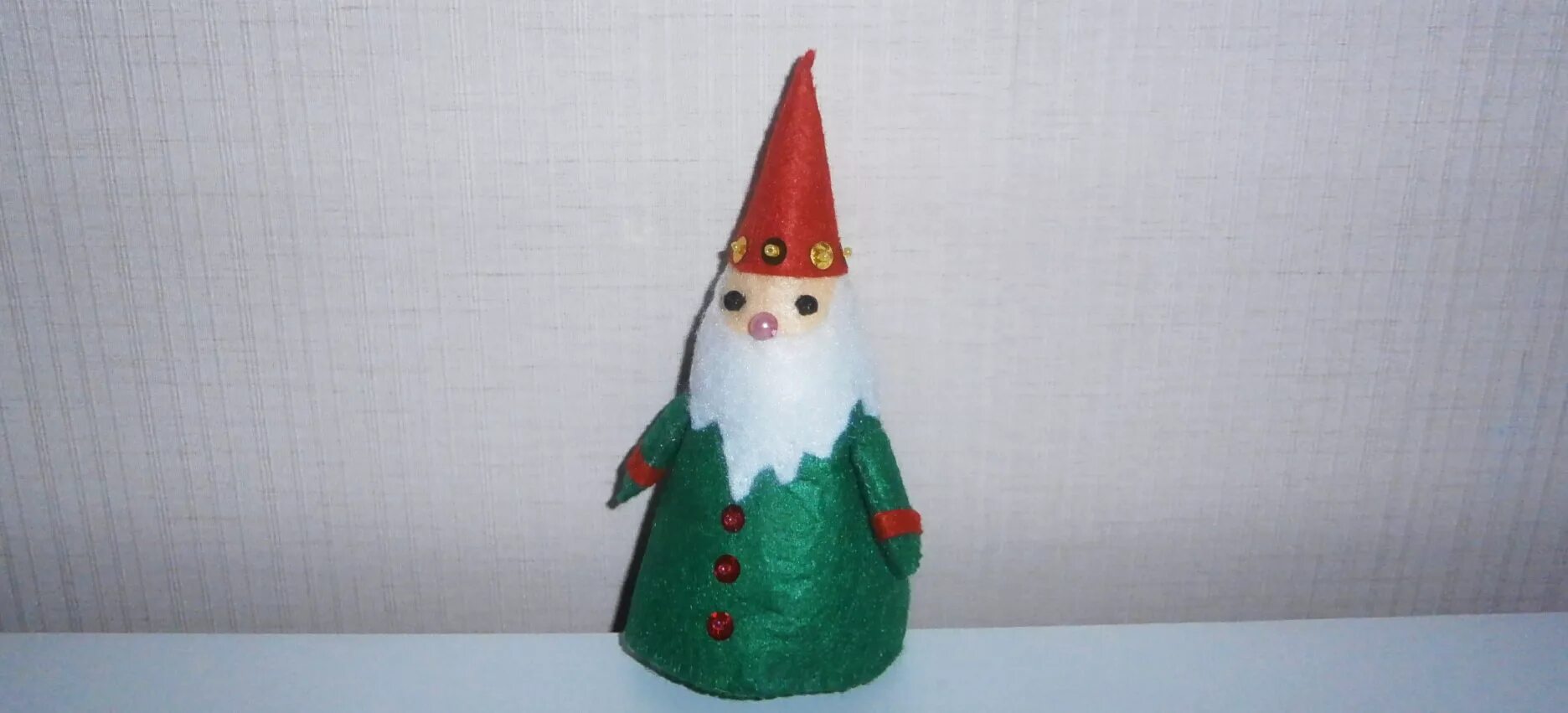 поделка гном из бумаги. гномик из природного материала. как сделать поделку гномика. как сделать поделку гномика. садовые гномы из цемента.