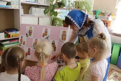 Рассматривание 2 младшая группа