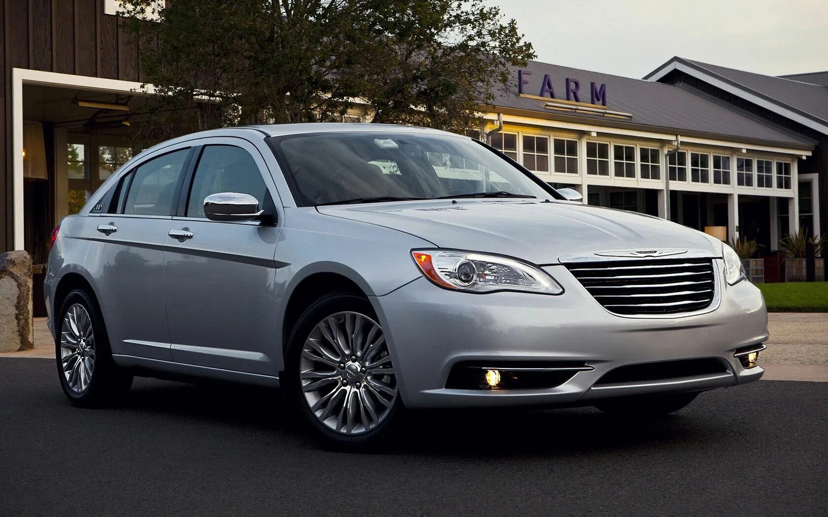 Крайслер групп. Chrysler 200 2013. крайслер 2013 седан. крайслер 200 2012. chrysler 200 ii.