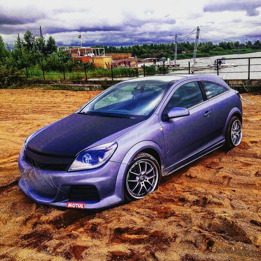 Opel tuning. Opel Astra GTC. Opel Astra GTC серый. Opel Astra GTC H Рестайлинг.