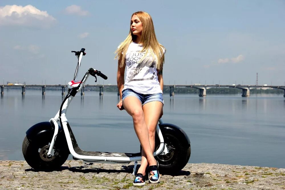Коко девушка. Citycoco 2. ситикоко 1500 w. электрический скутер seev citycoco, скутер с мотором 800. сити коко электроскутер 1500w.