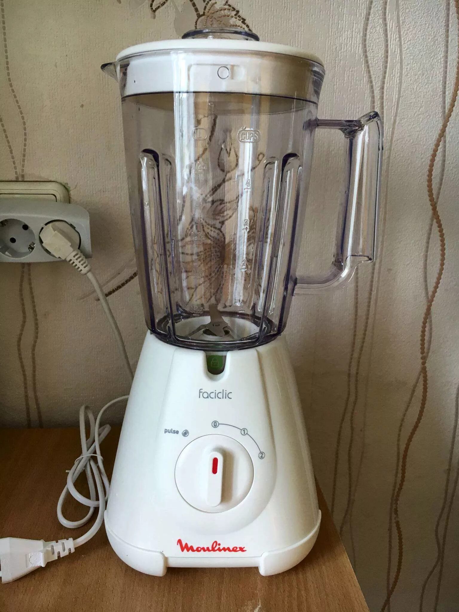 Стационарный блендер kitchenaid ksb540. Блендер philips hr-2052. Миксер moulinex lm 3001. Насадка на блендер redmond 2938. Блендер старый.