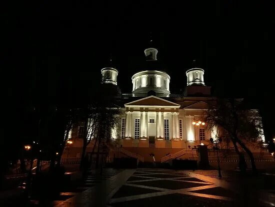Главная Елка и Новогоднее украшение центральной улицы города Пенза. - Фото с выс