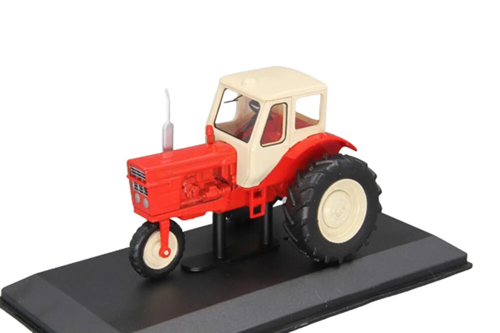 Красный колеса трактора. Massey ferguson трактор детский. Красный трактор белый. Трактор белого цвета. Красный трактор белый.