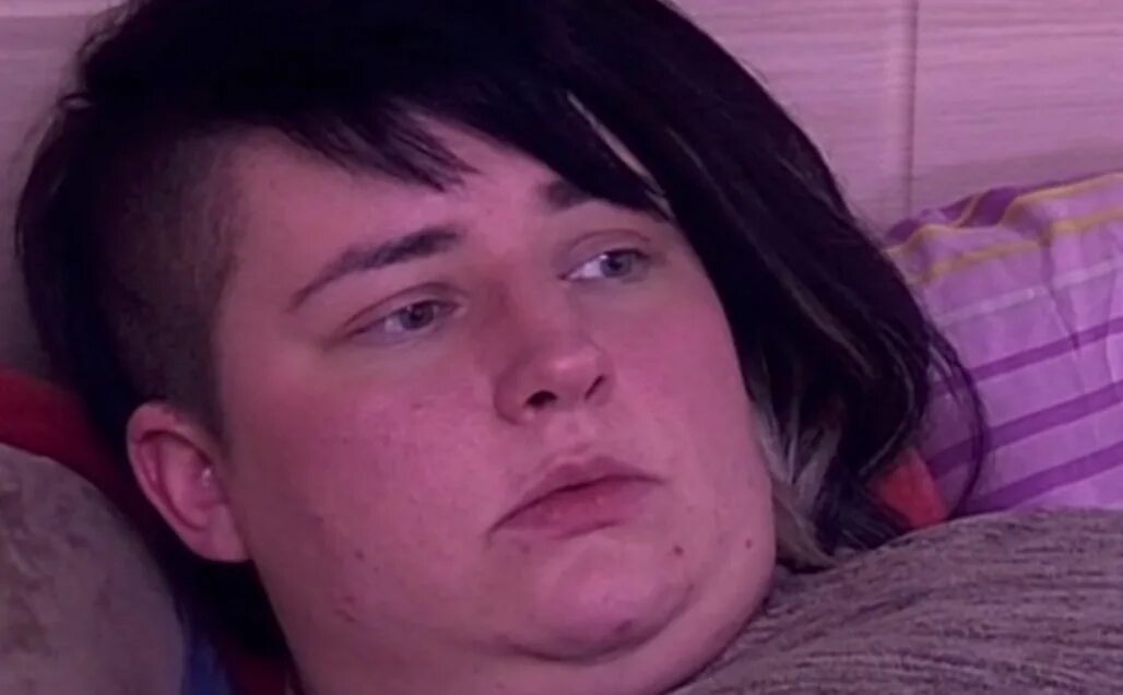 Александра черно дом 2 худая. Саша черно дом 2 худая. Саша черно плачет. Саша из дома 2 толстая. Александра черно дом 2 в купальнике.