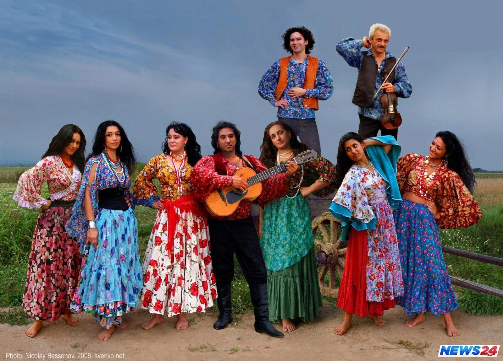 цыгане народность. детская цыганская музыка. елена куканова цыганский танец. ромалэ цыгане. цыганский фольклор.