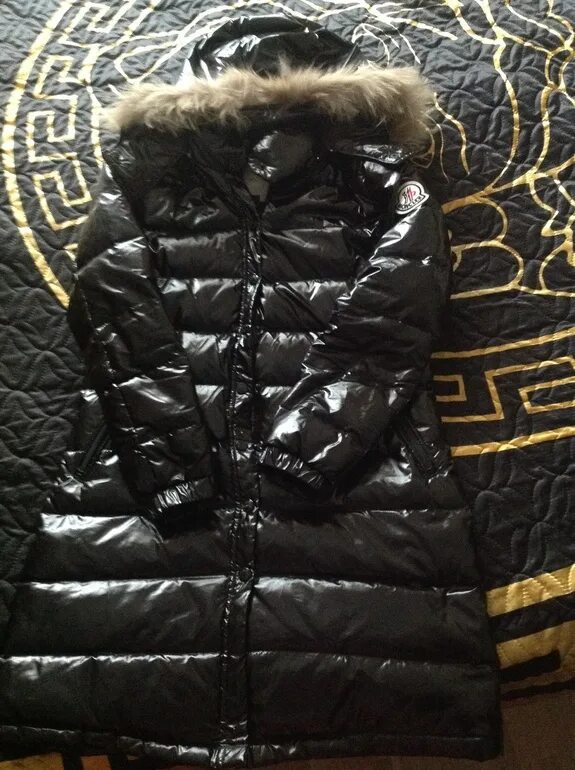 Куртка монклер женская копии. Монклер длинный пуховик 2020. Короткий белый пуховик женский moncler. Moncler 1200162. Реплики монклер.