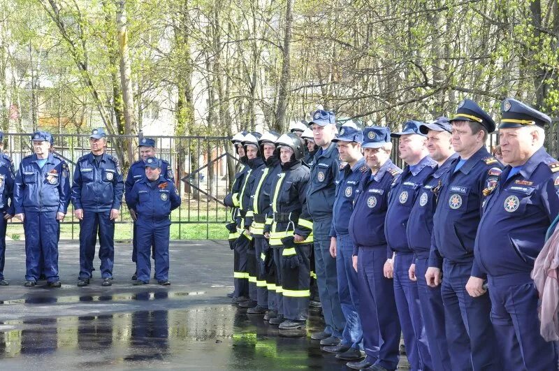 Трехсотый часть 109. ПЧ 300 Медвежьи озера. Медвежьи озера Мособлпожспас. Мособлпожспас сотрудники Щелково. МЧС Щелково.