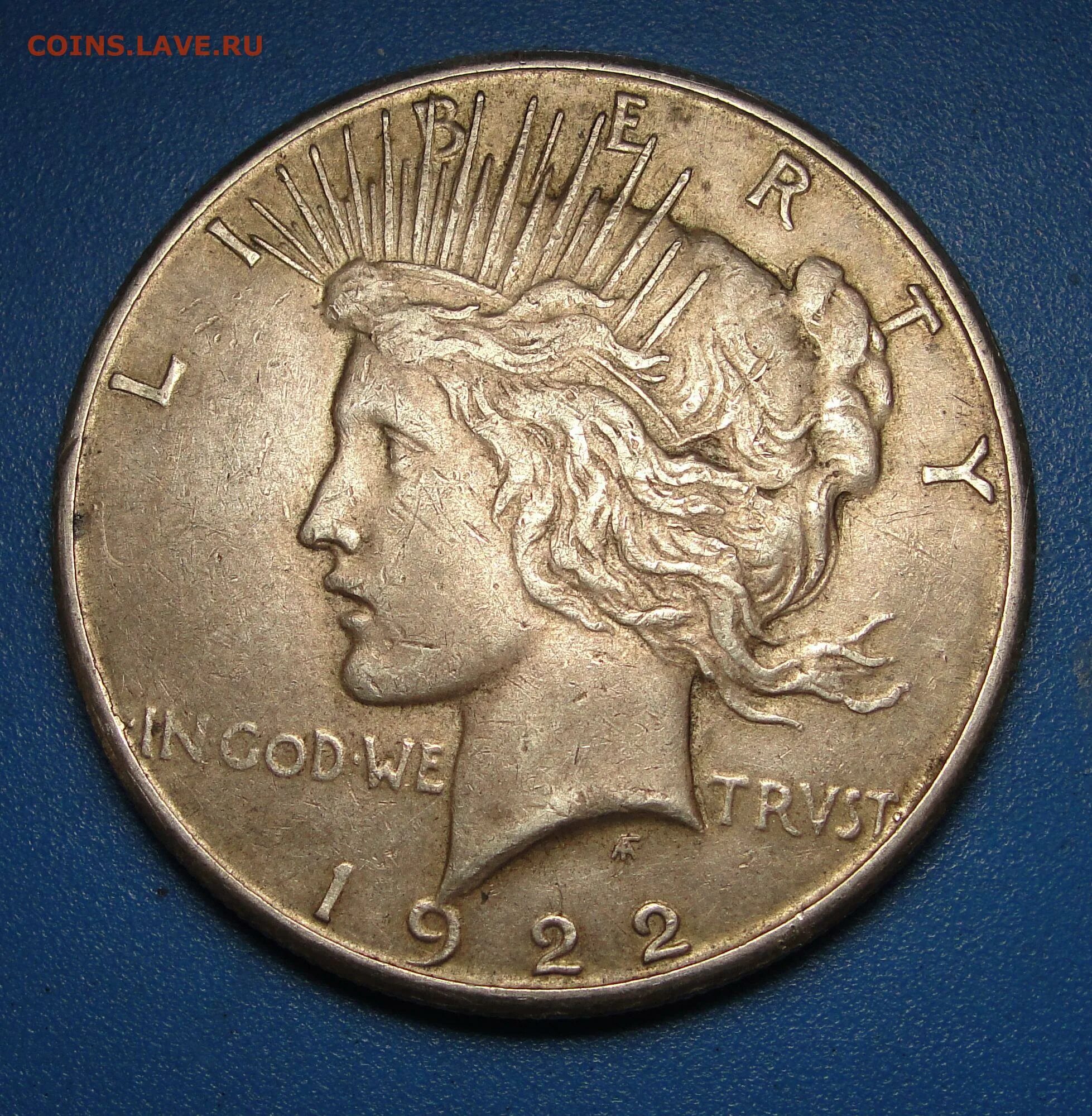 Сша 1 доллар 1922 года. Монета сша 1 доллар регби. Двухголовый серебряный доллар 1922. Монета 1 доллар сша 1922. 1 доллар 1922 серебро сша мирный тираж.