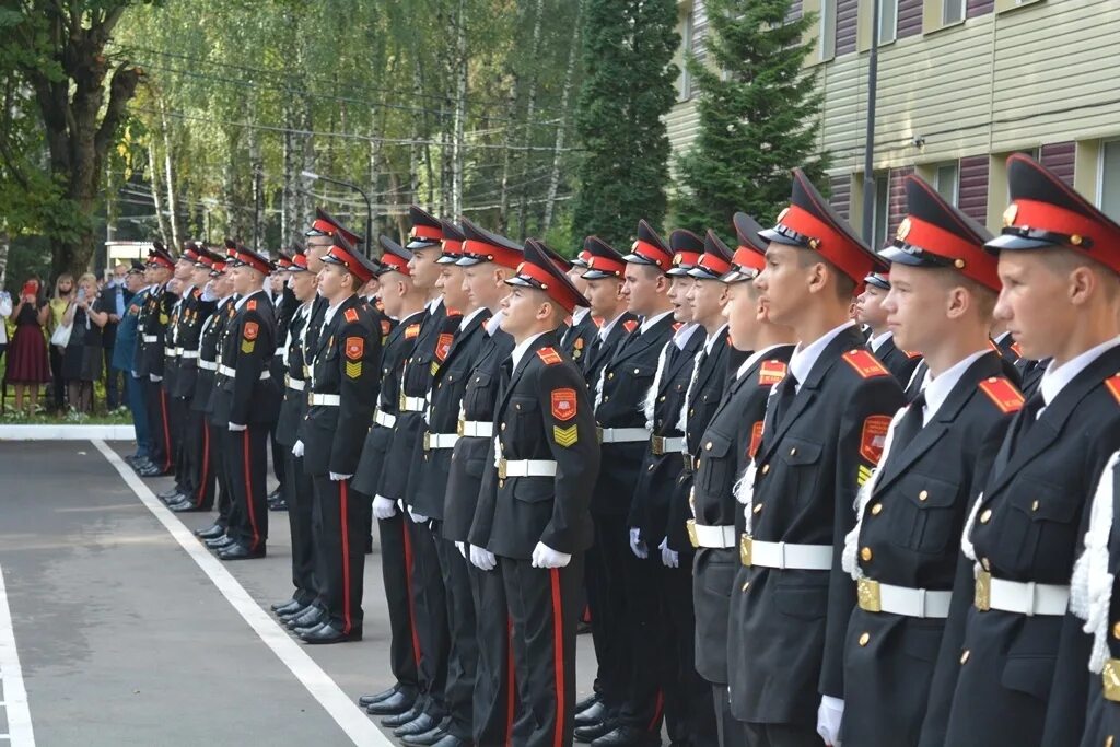 Кадеты мчс. Первомайская кадетская школа. Первомайская кадетская школа. Первомайская кадетская школа. Первомайская кадетская школа интернат.