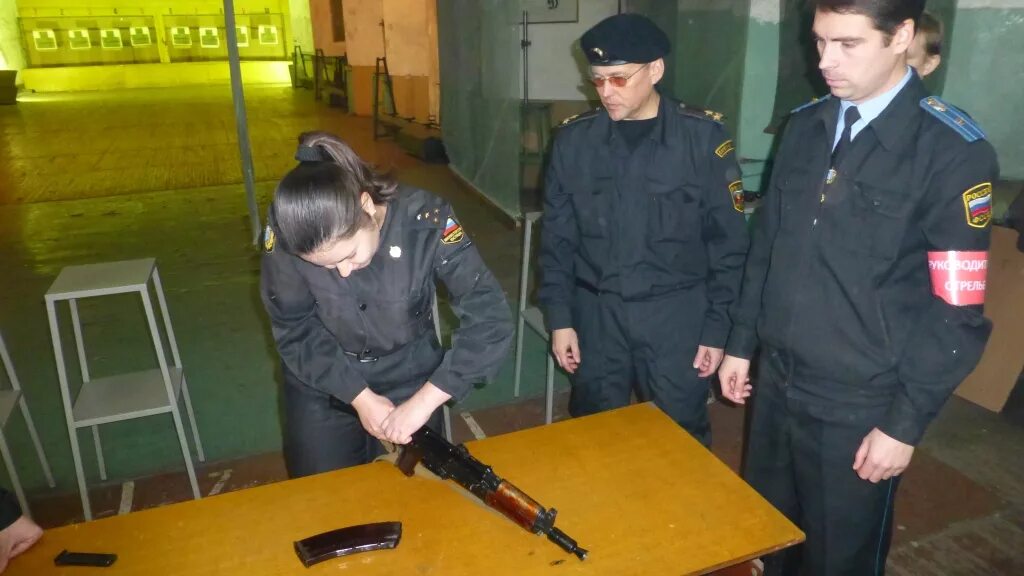 Приставов по обеспечению установленного порядка