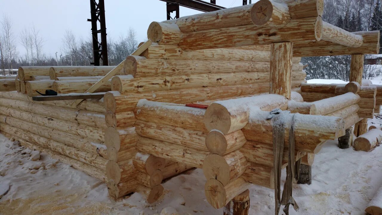 Баня из оцб под ключ. Баня из бревна большого диаметра. Баня 6х3 оцилиндровка. Баня из оцб под ключ. Срубовая баня из оцилиндрованного бревна.