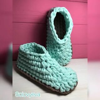 Тапочки крючком из плюшевой пряжи на подошве